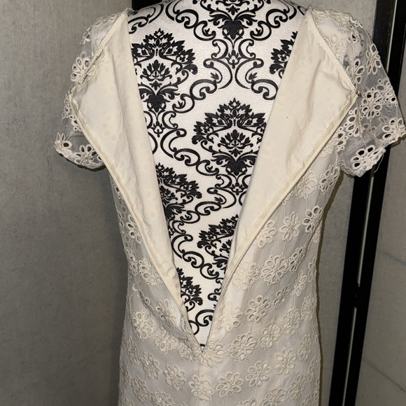 Starring at Stars! Lace like short sleeve midi style dress! Starring at Stars! - Picture 4 of 7